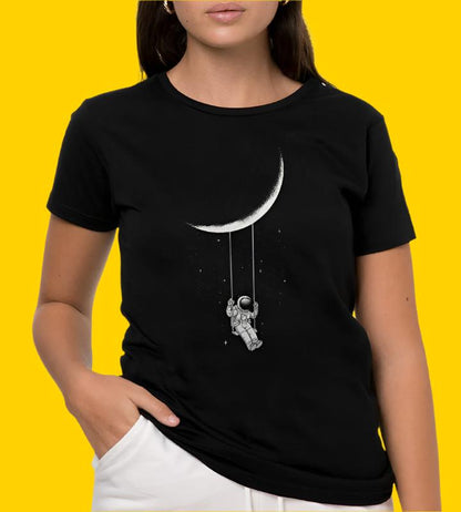 Tee "Moon Swings" • by TeeOreo