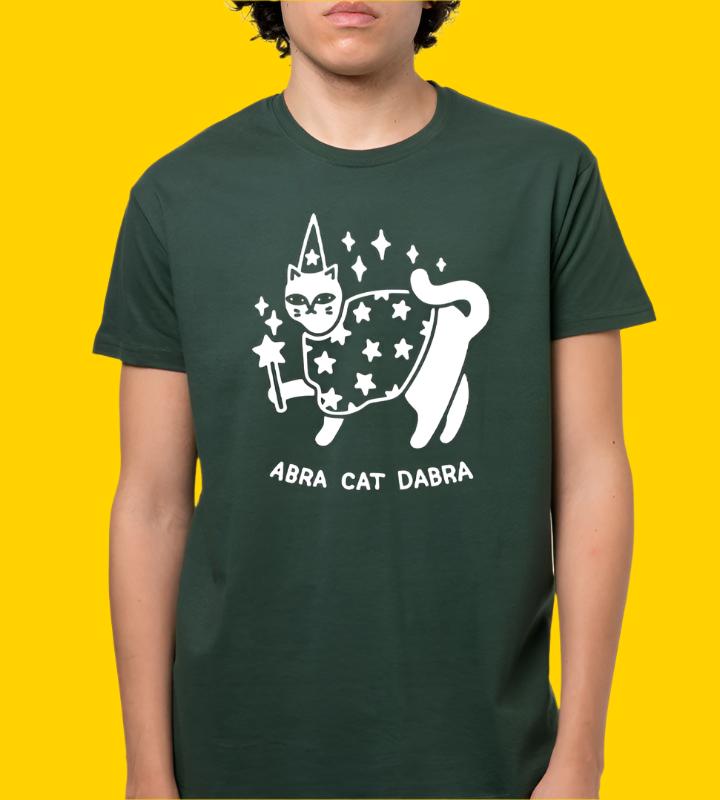 Tee "Abracadabra (Edioksa kai go mia gata)" • by TeeOreo